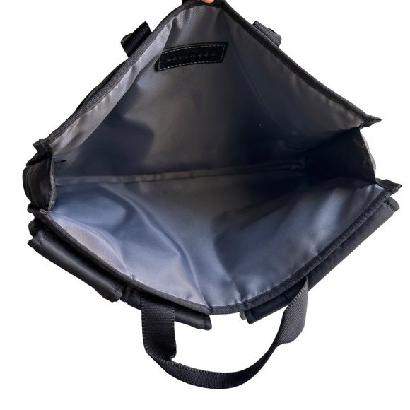 Levenger Padded Laptop Carry Bag with Pockets - Picture 9 of 12